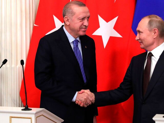 Путин отметил хорошие темпы развития отношений РФ и Турции