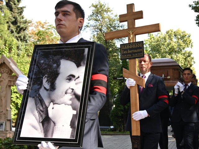 Народного артиста РСФСР Глеба Панфилова похоронили в Москве