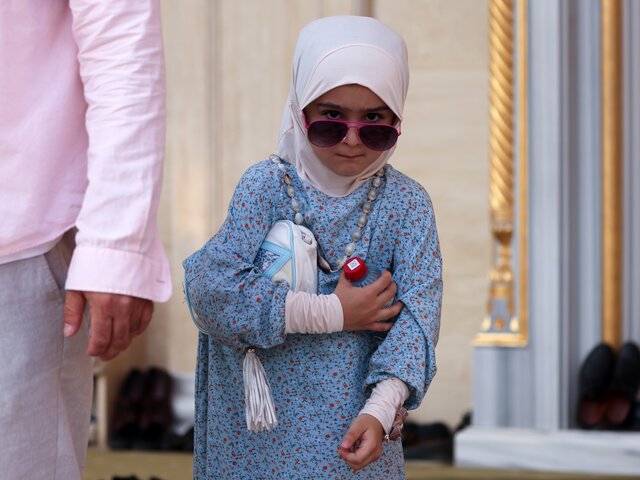 Детей в мусульманской одежде не будут пускать в школы Франции