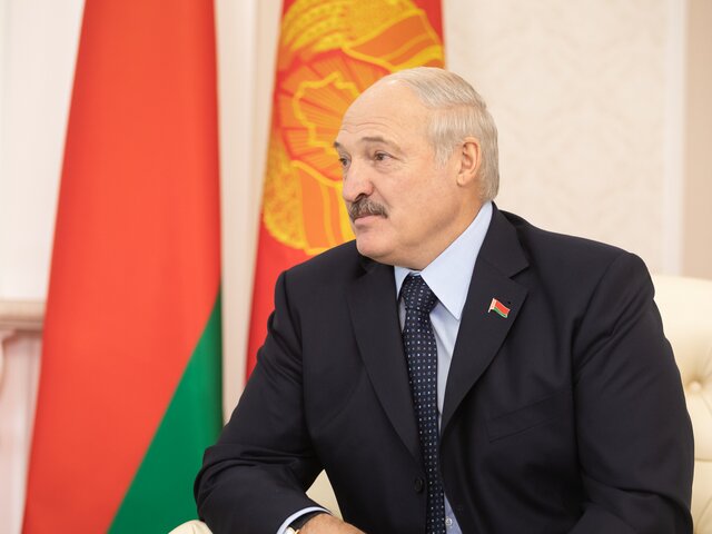 Лукашенко назвал глупыми требования о выводе ЧВК 