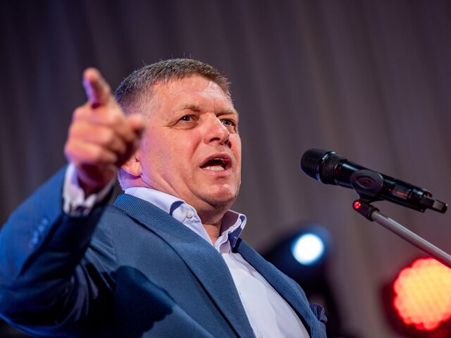Партия экс-премьера Словакии Фицо лидирует на выборах в парламент страны