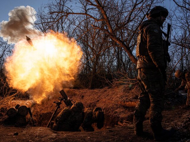 Экс-советник Пентагона заявил, что Запад помогает Киеву наносить ракетные удары