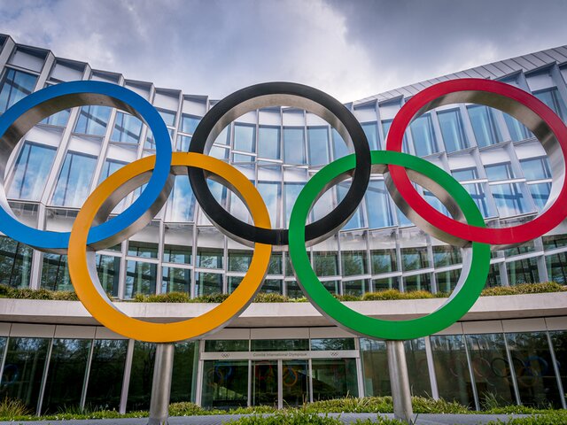Песков призвал россиян ехать на Олимпиаду в статусе индивидуальных атлетов