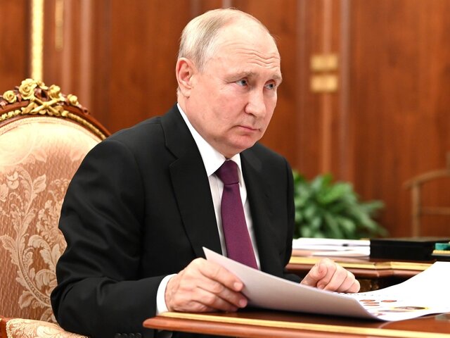 Путин провел встречу с генпрокурором Красновым