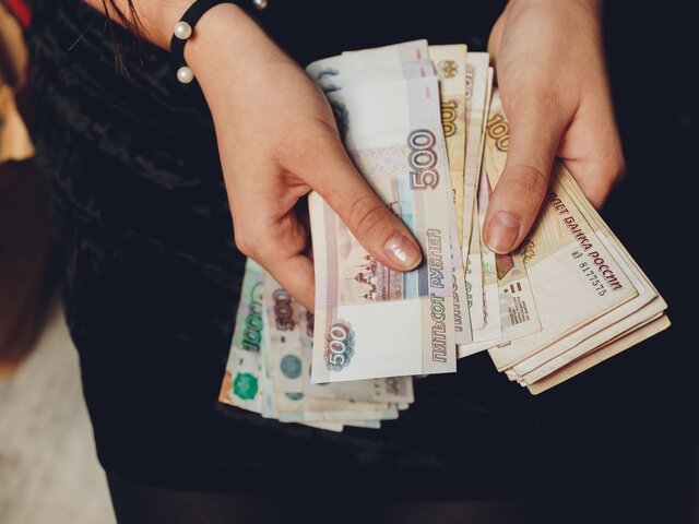 Повышение МРОТ увеличит зарплаты более 4,5 млн россиян – Мишустин