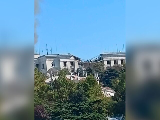 Окна 10 домов выбиты после ракетной атаки на штаб ЧФ в Севастополе