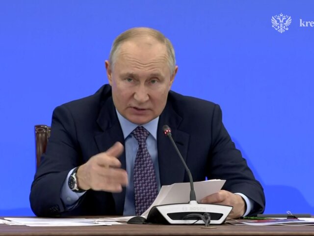 Путин назвал срок перехода к экономике высоких зарплат в России