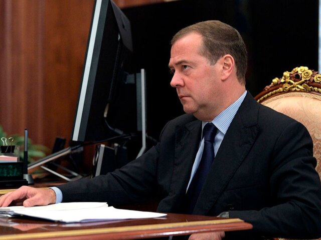 Медведев на фоне обострения в Карабахе припомнил 