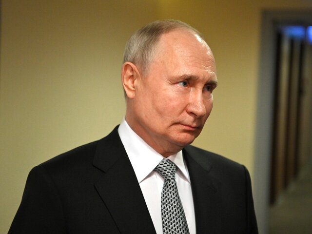 Путин подписал закон о запрете иностранным лицам владеть новостными агрегаторами в РФ