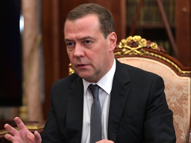 РФ пришлось бы использовать ядерное оружие в случае отторжения ее территории – Медведев