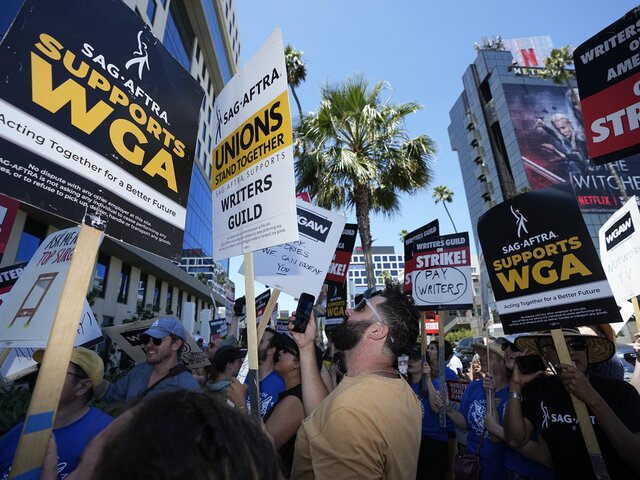 Гильдия актеров США объявила о начале забастовки из-за низкой оплаты труда