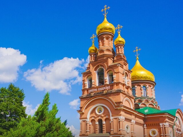 Собянин рассказал о предстоящей реставрации Церкви Всех Святых в Красносельском районе