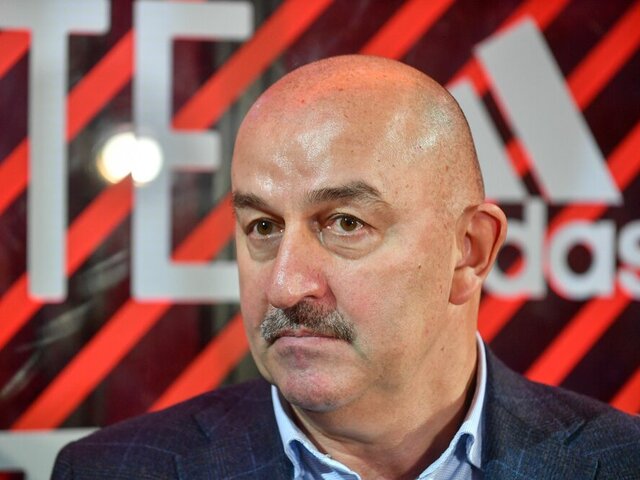 Черчесова уволили с поста главного тренера венгерского клуба 