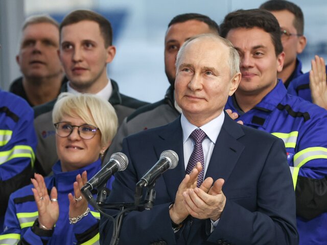 Путин дал старт отправке первой СПГ-линии для завода 