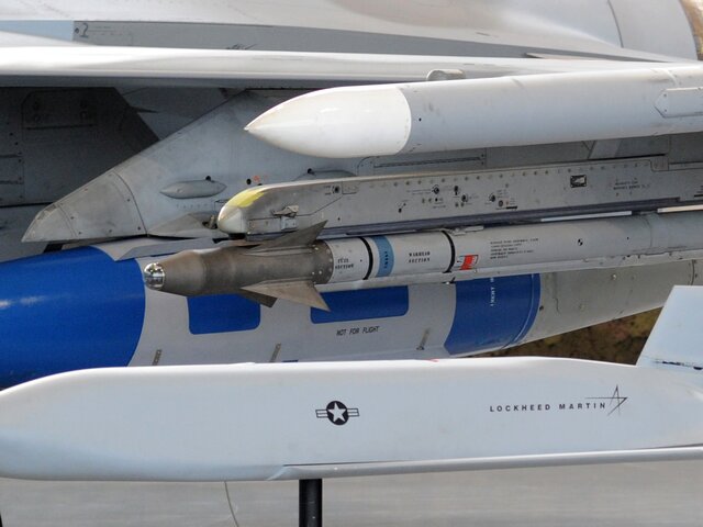 Киев запросил у США крылатые ракеты JASSM для ударов по Крыму – СМИ