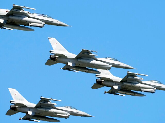 В МО Дании заявили, что Киев может использовать F-16 только на своей территории