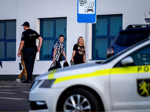 Водитель, врезавшийся в ворота посольства РФ в Молдавии, состоит на психиатрическом учете