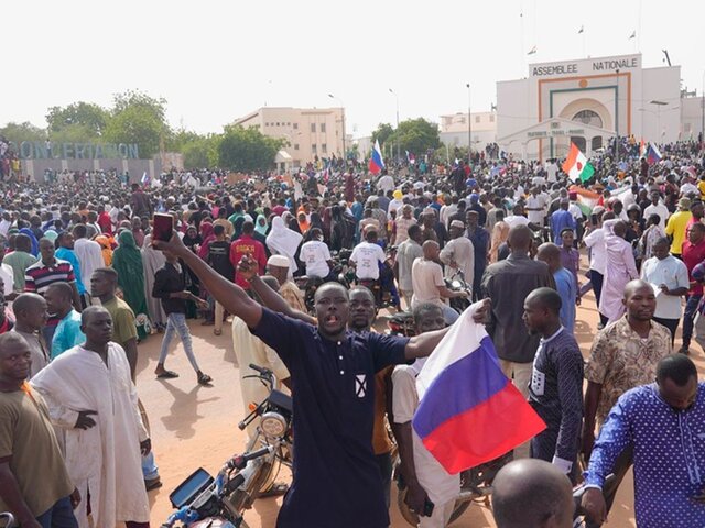 Госсекретарь США призвал мятежников освободить президента Нигера и его семью