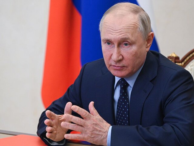 Путин поручил сделать все возможное для помощи людям после ЧП в Махачкале