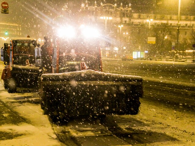 Более 14 тыс единиц техники подготовлено к ликвидации последствий снегопада в Москве