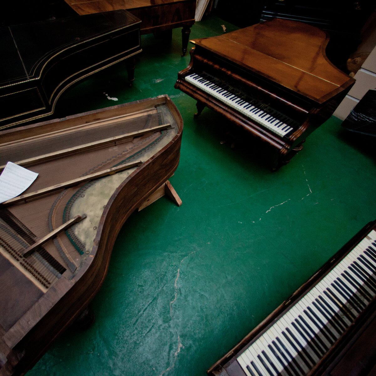 Виды пианино с трубами