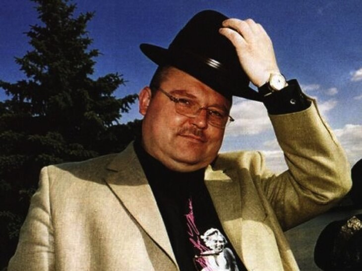 биография михаила круга сидел ли он в тюрьме. nBkSUhL2jVYgmc6 PqzJrMCqzJ3z8Zii1SLFh fH nKUPXuaDyXTjHou4MVO6BCVoZKf9GqVe5Q CPawk214LyWK9G1N5ho=5FbIci3SuozTfm Qdribvw. биография михаила круга сидел ли он в тюрьме фото. биография михаила круга сидел ли он в тюрьме-nBkSUhL2jVYgmc6 PqzJrMCqzJ3z8Zii1SLFh fH nKUPXuaDyXTjHou4MVO6BCVoZKf9GqVe5Q CPawk214LyWK9G1N5ho=5FbIci3SuozTfm Qdribvw. картинка биография михаила круга сидел ли он в тюрьме. картинка nBkSUhL2jVYgmc6 PqzJrMCqzJ3z8Zii1SLFh fH nKUPXuaDyXTjHou4MVO6BCVoZKf9GqVe5Q CPawk214LyWK9G1N5ho=5FbIci3SuozTfm Qdribvw. О том, кто такой Михаил Круг, знает каждый. Поклонники называют его королем русского шансона, а строчки из знаменитой песни «Владимирский централ» отождествляют с нелегкой судьбой заключенных. Его жизнь и творчество оборвал трагический случай, однако многим он запомнился как обычный водитель, который благодаря своему таланту стал легендой. Из-за чего убили Михаила Круга? Дружил ли он с криминальными авторитетами? И кто являлся любовью всей его жизни? Читайте об этом в нашем материале. биография михаила круга сидел ли он в тюрьме. nBkSUhL2jVYgmc6 PqzJrMCqzJ3z8Zii1SLFh fH nKUPXuaDyXTjHou4MVO6BCVoZKf9GqVe5Q CPawk214LyWK9G1N5ho=5FbIci3SuozTfm Qdribvw. биография михаила круга сидел ли он в тюрьме фото. биография михаила круга сидел ли он в тюрьме-nBkSUhL2jVYgmc6 PqzJrMCqzJ3z8Zii1SLFh fH nKUPXuaDyXTjHou4MVO6BCVoZKf9GqVe5Q CPawk214LyWK9G1N5ho=5FbIci3SuozTfm Qdribvw. картинка биография михаила круга сидел ли он в тюрьме. картинка nBkSUhL2jVYgmc6 PqzJrMCqzJ3z8Zii1SLFh fH nKUPXuaDyXTjHou4MVO6BCVoZKf9GqVe5Q CPawk214LyWK9G1N5ho=5FbIci3SuozTfm Qdribvw. О том, кто такой Михаил Круг, знает каждый. Поклонники называют его королем русского шансона, а строчки из знаменитой песни «Владимирский централ» отождествляют с нелегкой судьбой заключенных. Его жизнь и творчество оборвал трагический случай, однако многим он запомнился как обычный водитель, который благодаря своему таланту стал легендой. Из-за чего убили Михаила Круга? Дружил ли он с криминальными авторитетами? И кто являлся любовью всей его жизни? Читайте об этом в нашем материале.